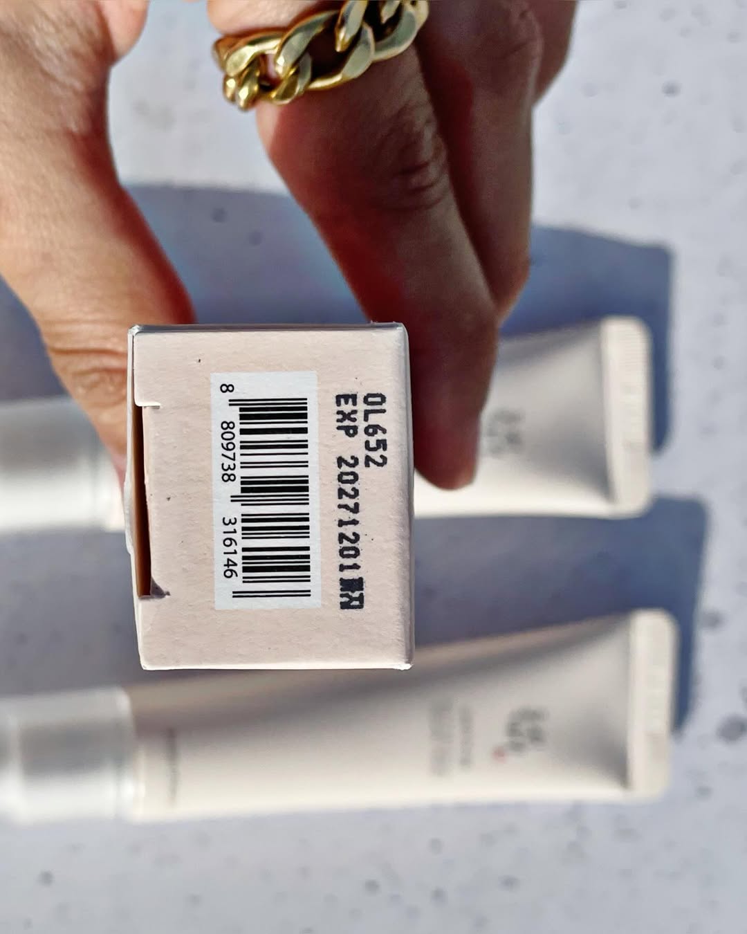 کرم دور چشم بیوتی آف جوسان